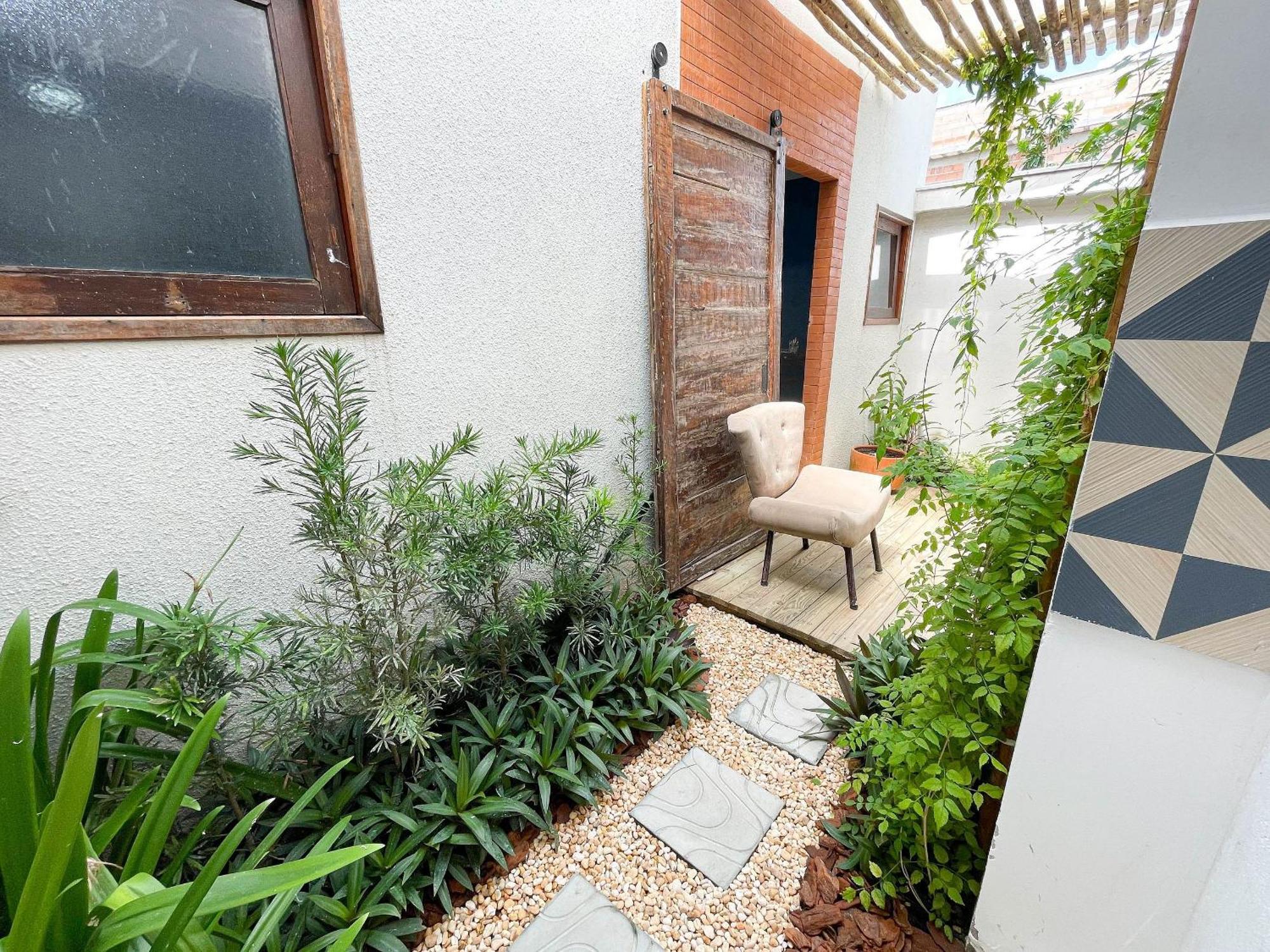 Casa Com 2 Quartos Em Tranquilo, Com Cama King, Ar-condicionado, Wi-fi Rapido, Cozinha Equipada E Garagem Privativa *