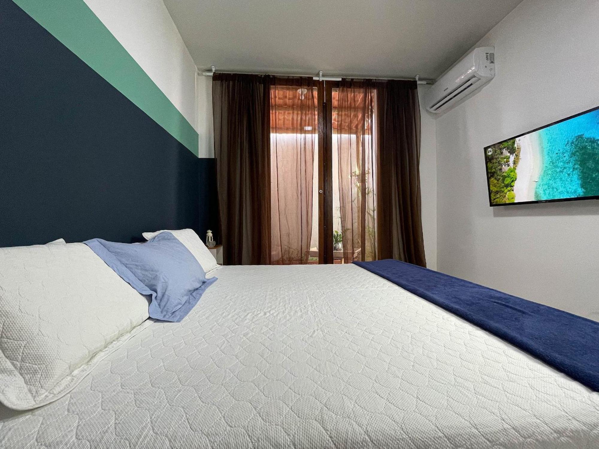 Holiday home Casa Com 2 Quartos Em Tranquilo, Com Cama King, Ar-condicionado, Wi-fi Rapido, Cozinha Equipada E Garagem Privativa