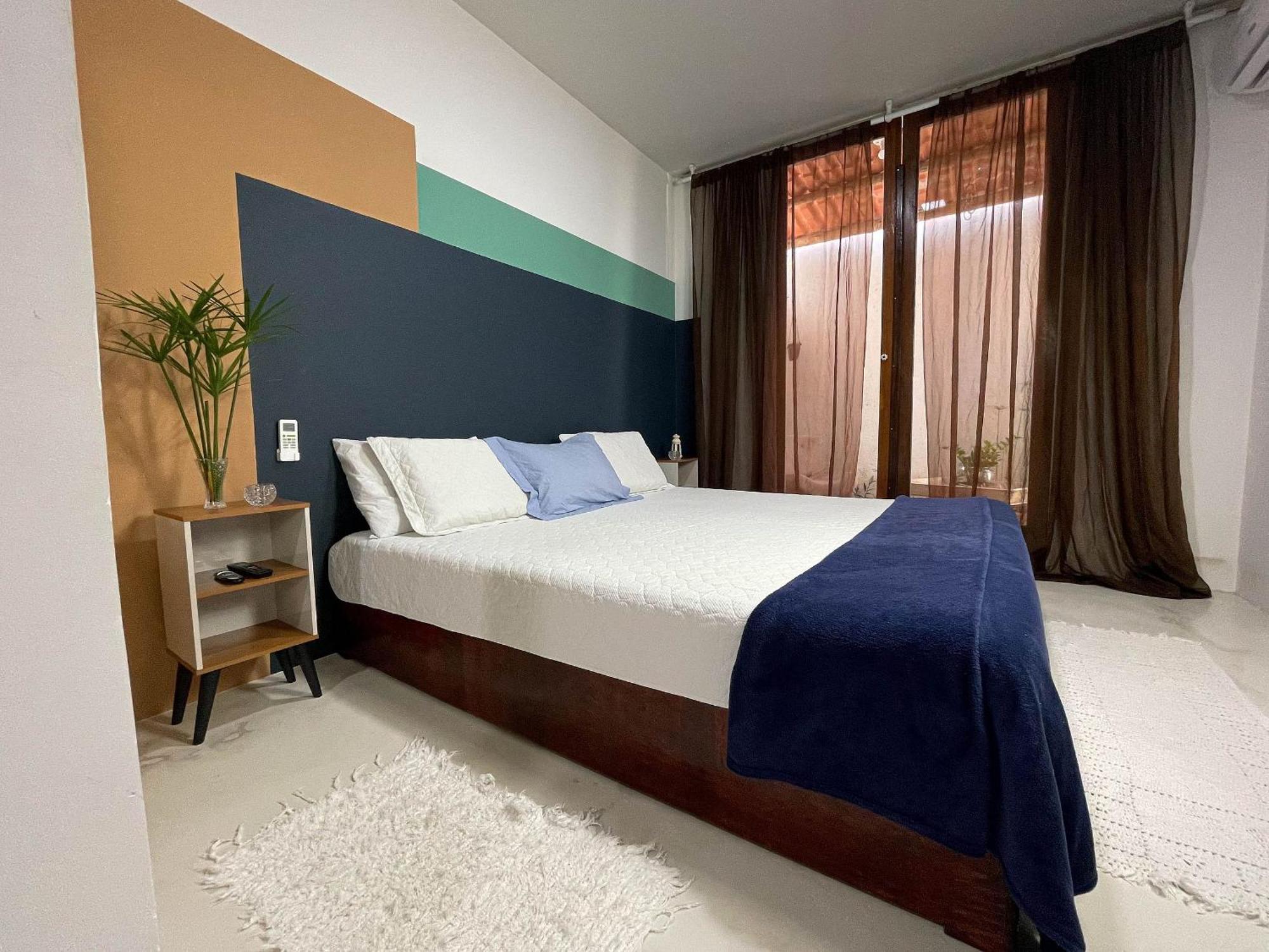 Casa de férias Casa Com 2 Quartos Em Tranquilo, Com Cama King, Ar-condicionado, Wi-fi Rapido, Cozinha Equipada E Garagem Privativa